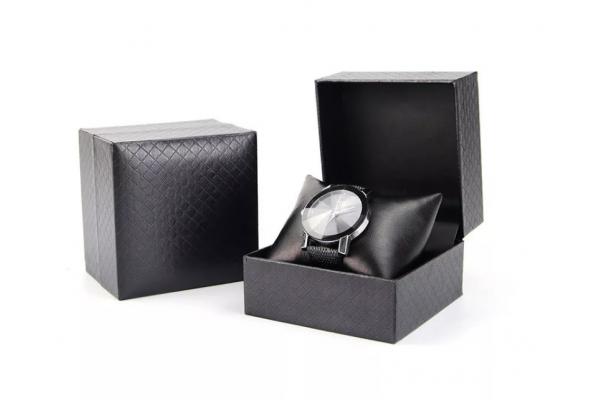PU leather Custom Watch Box Packaging black Stripe Elegant