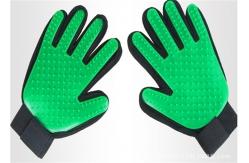 China Silicone Pet Grooming Brush Glove , Pet Hair Cleaning Glove 23 * 17 Cm supplier