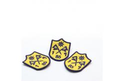 China Heat Transfer 1.1mm Thickness Custom Embroidered Patches supplier