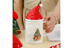 China 3D Festival Customized Ceramic Coffee Cups Mug With Round Handle 540ml Capacity supplier
