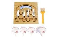 China Unique Design Bamboo Cheese Board With Tools Square Shaped FSC Approved supplier