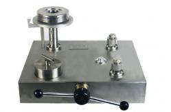 China Economic Digital Hydraulic Pressure Tester Piston Dead Weight Tester supplier