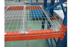 China Zinc Finish Steel Pallet Rack Wire Decking Good  Fire Safety Performance supplier