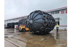 China Marine Floating Rubber Fender Ship Alongside Pneumatic Fenders supplier