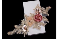 China 3D Flower Beaded Lace Embroidered Applique Patches Collar With Sequin Rhinestone supplier
