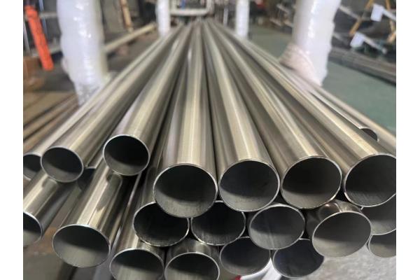 Seamless Titanium Tubing with 0.8um-1.6um Roughness (ASTM B337/338)