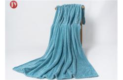 China Flannel Knitted Polyester Fleece Blanket Super Soft Blue Wavy Mink Blanket Soft Warm supplier