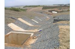 China Erosion Control Gabion Wire Mesh Rock Gabion Baskets For Scour Protection supplier