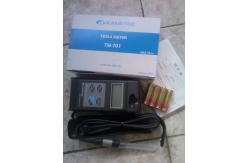 China Magnetic Field Strength Meter , 0 ~ 200mT ~ 2000mT Digital Tesla Gauss Meter supplier