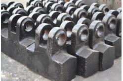 China Cement Impact Bimetal Mn13Cr2 Stone Crusher Hammer Head Castings And Forgings supplier