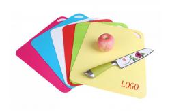 China Environmentally Friendly Plastic Cutting Board Logo Customized supplier