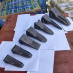 DH360 Excavator Forging Bucket Tooth Bucket Teeth Compatible with Doosan Daewoo 2713-0032RC 2713-0032TH Equipment Models for sale