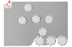 China Original Cotton Small Flower Lace Collar Applique With DTM Dyeing supplier