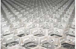 China 50x50mm Hex Mesh Refractory Thickness 2.0mm Customized With Stainless Steel Material supplier
