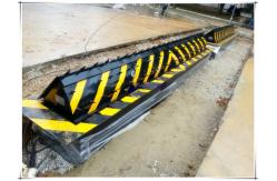 China Parking Stopper Hydraulic Road Blocker Anti Crash Automatic With Traffic Spike System supplier