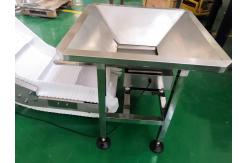 China High Capacity Granule PVC PU Belt Incline Conveyor With Hopper supplier