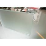 Anti-Skidding Clear Colored Etched Wine Glasses For Home Furniture/Building/Office Decoration for sale