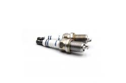 China F7tc Ik20 Power Brisk 473qb 3707010 Auto Iridium Spark Plug supplier