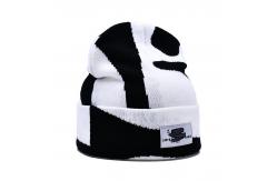 China Embroidery Pattern Custom Beanie Hats For Winter Season And Comfort supplier