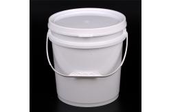 China Reusable Unbreakable 5kg White Round Plastic Fish Bucket with Lid and Handle supplier