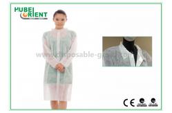 China 50gsm Polypropylene Nonwoven Lab Coat With Elastic Cuffs supplier