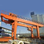 Double Girder Rail Mounted RMG Container Gantry Crane 45T Movable With Cantilever for sale