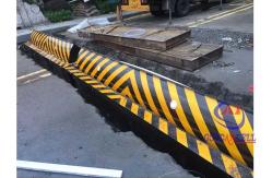 China 12M Long High Security Road Block Barrier Protection For Government Buildings Entrance supplier