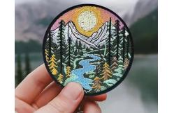 China Round Shape Clothing Embroidery Patches Custom Fashion 3d Embroidered Patches supplier
