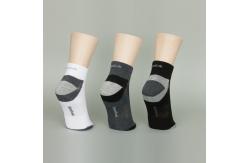China Polyester Elastane Anti Slip Socks With Odor Resistant Breathbale Surface supplier