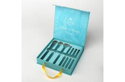China Eco Friendly Packaging For Makeup Brushes Cardboard Gift Boxes Christmas With Handle supplier