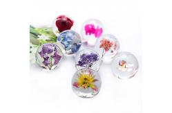 China Artificial Transparent Paperweight , Clear Epoxy Resin Ball With Real Dry Flower Inside supplier