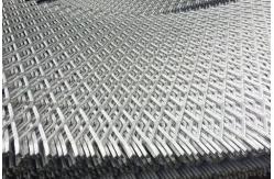 China Metal Expanded Wire Mesh Anti Slip Carbon Steel Expanded Metal Flat Sheet supplier