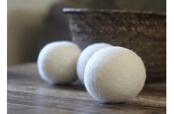 China Home Laundry Cleaning 8cm Biodegradable Wool Felt Balls supplier