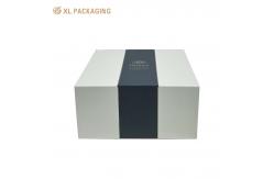 China Custom Card Paper Beauty Perfume Gift Box Folding Card Box Packaging Cmyk Printing supplier