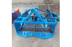 China Farming Mini Potato Harvesting Machine With Conveyor Belt 0.8m supplier