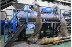 China 500-5000kg/H Capacity Label Removing Separator Plastic Pet Bottle Recycling Machine supplier