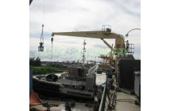China 5T 13.5M Deck Fixed Boom Hydraulic Marine Cranes supplier