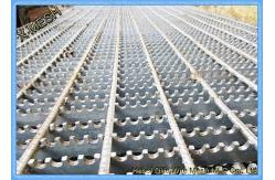 China Heavy - Duty Serrated Welded Steel Bar Grating Step For Walkway Application supplier