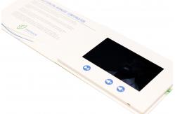China Custom LCD Video Business Cards 1024*600P 16GB Lcd Greeting Card supplier