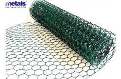 China PVC Coated Hexagonal Wire Mesh Netting 1 Inch For Chicken Coop supplier