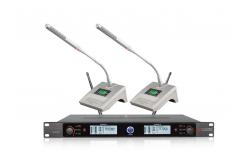 China Wireless Microphone Karaoke System All- Metal Plating Tube With Solid SR-930D supplier