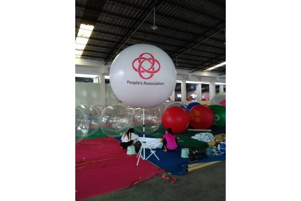 customized giant advertising lighting inflatable tripod balloon