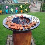Outdoor Charcoal Smoker Corten Steel BBQ Grill 10mm Thick With Circle Plancha for sale