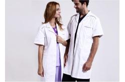 China Unisex Practical White Doctor Lab Coat Eco - Friendly Unique Design With Buttons supplier