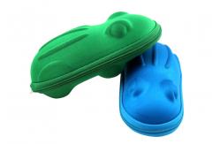 China eva zipper  kids spectacles cases with frog shape and light weight supplier