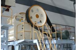 China Medium Granularity PE Jaw Stone Crusher Machine mining Crushing Equipment supplier