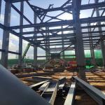 Pre Engineered Steel Structure Workshop Construction With Steel Color Sheet Cladding for sale