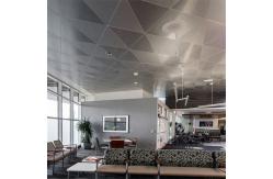China Plain surface Aluminum Metal Ceiling Beveled Edge Waterproof Triangle Clip In supplier