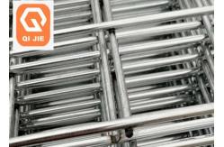China Hot Dipped Galvanized Welded Wire Mesh Fencing Iron supplier