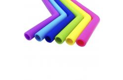 China LFGB Eco Reusable Customized Silicone Collapsible Straws supplier